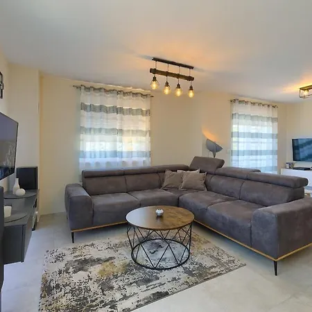 Excellence Dom wakacyjny *