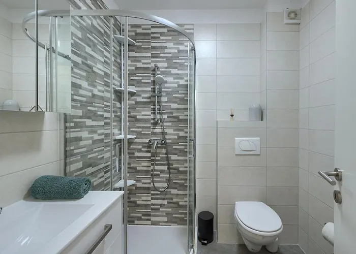 Excellence 펜션 풀라